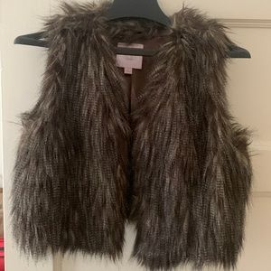 Faux fur crop vest